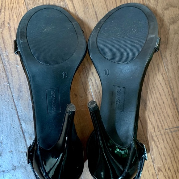Women’s Madden Girl “Dafney” Black Patent Dress Sandal Size 10M - Picture 4 of 8